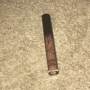 Kylie Liquid Lipstick In ‘Dolce K’